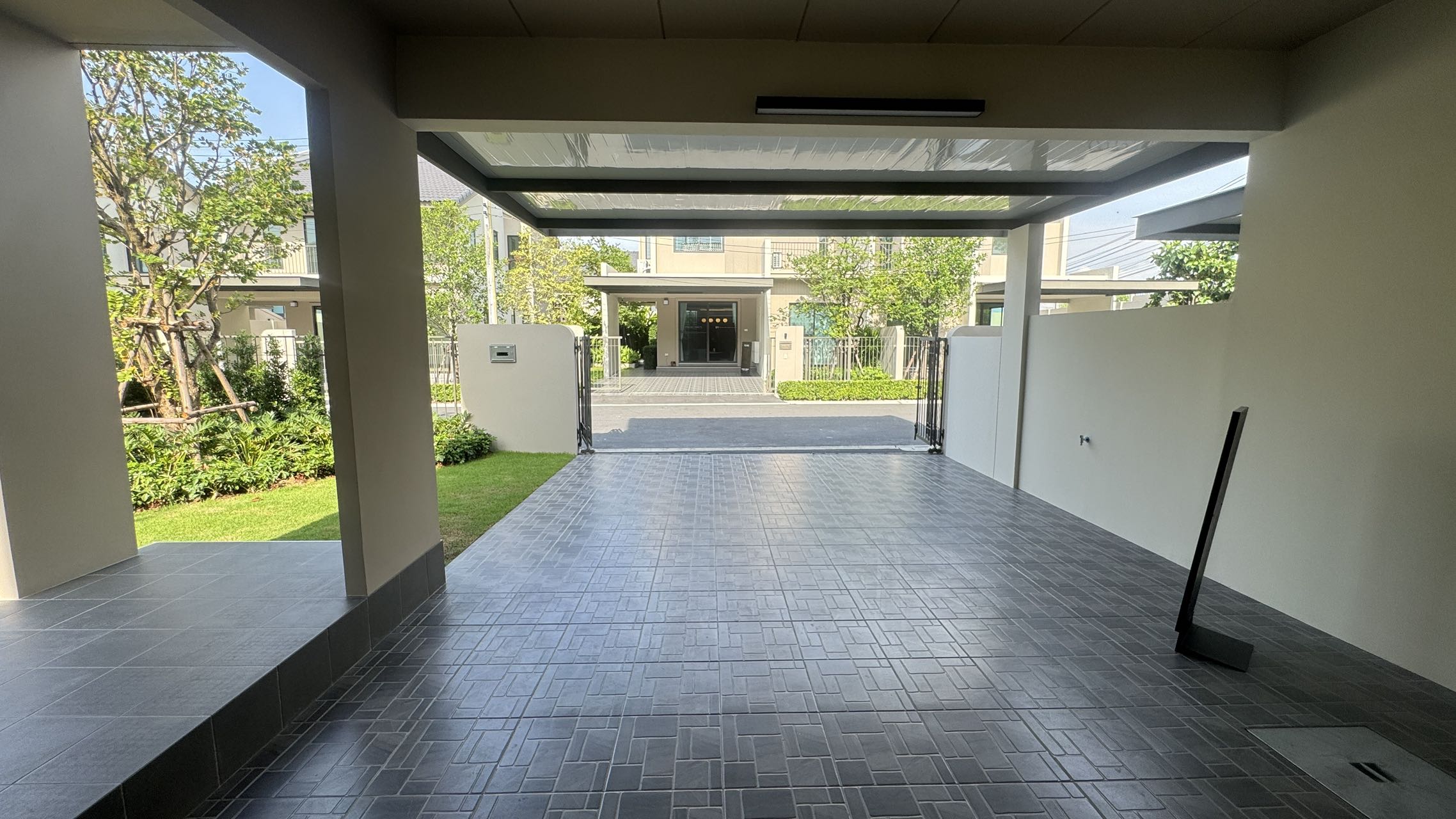 浓帕来双层别墅， 占地 103平米，3卧3卫，生活区 -空房出售 - 新小区 - Property photo 4